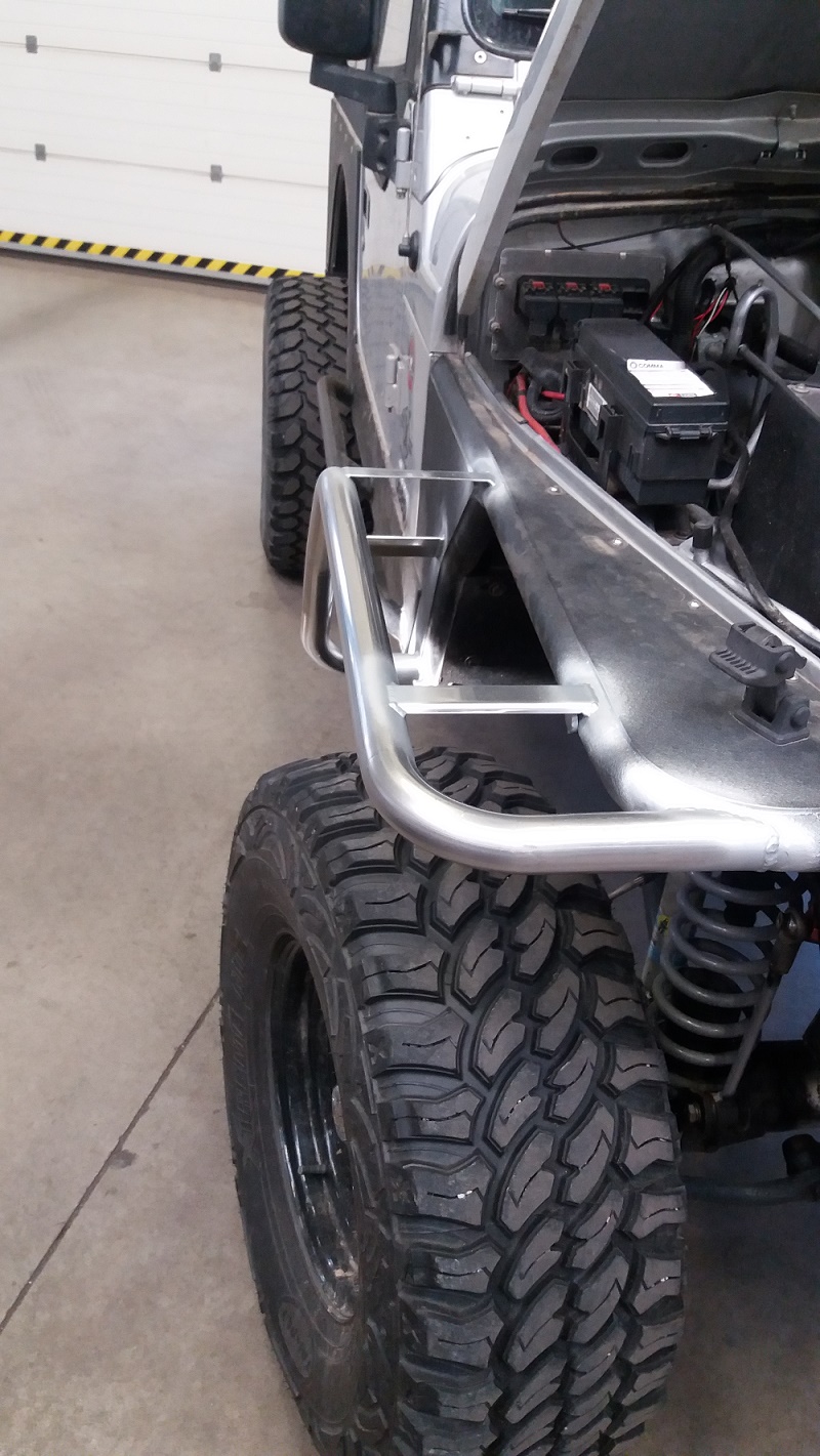 Jeep wrangler - zakázková výroba kostry blatníku z trubky 40x 1,5 - nerez